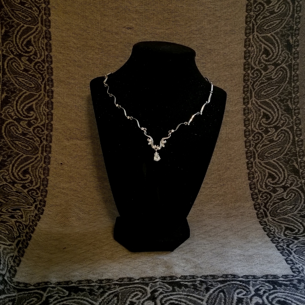 Bridal necklace